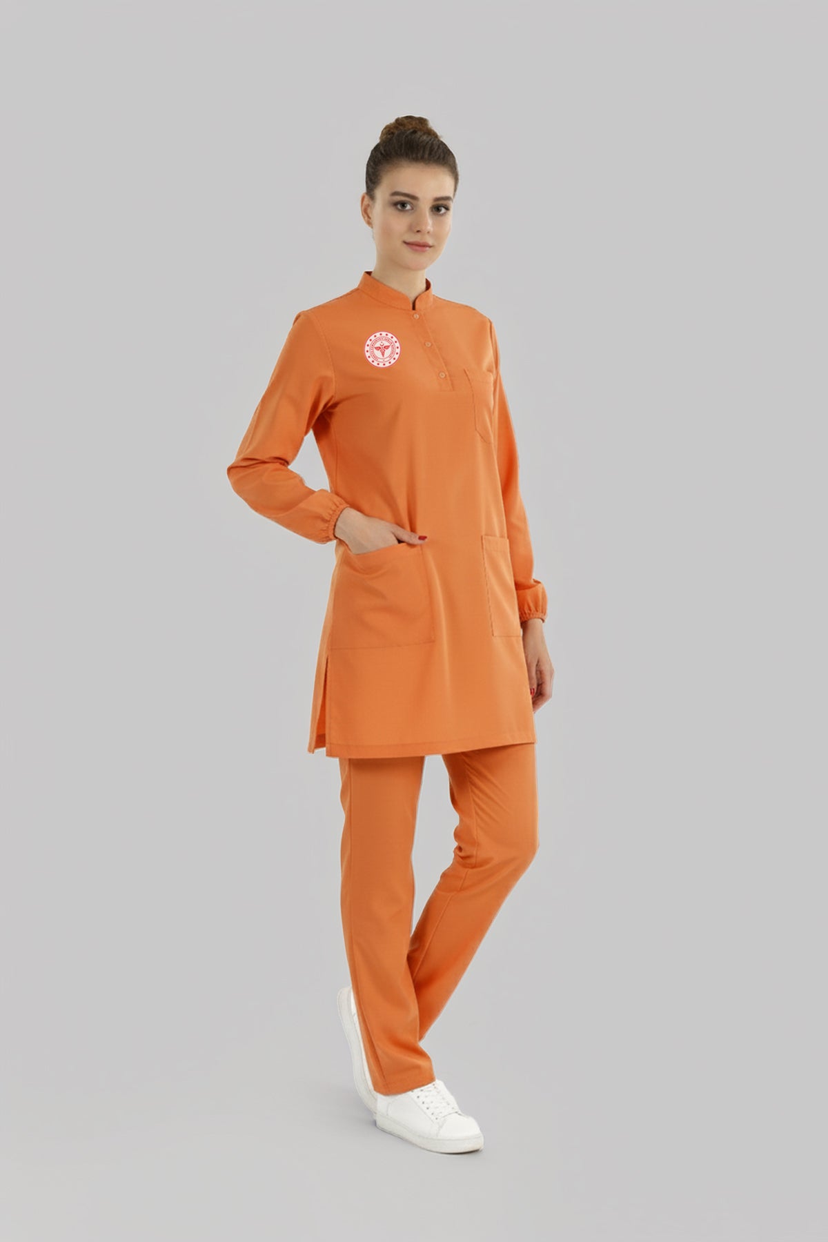 Tesettür Klinik Destek Forması Scrubs Likralı Takım Sağlık Bakanlığı Logolu-Orange Ochre