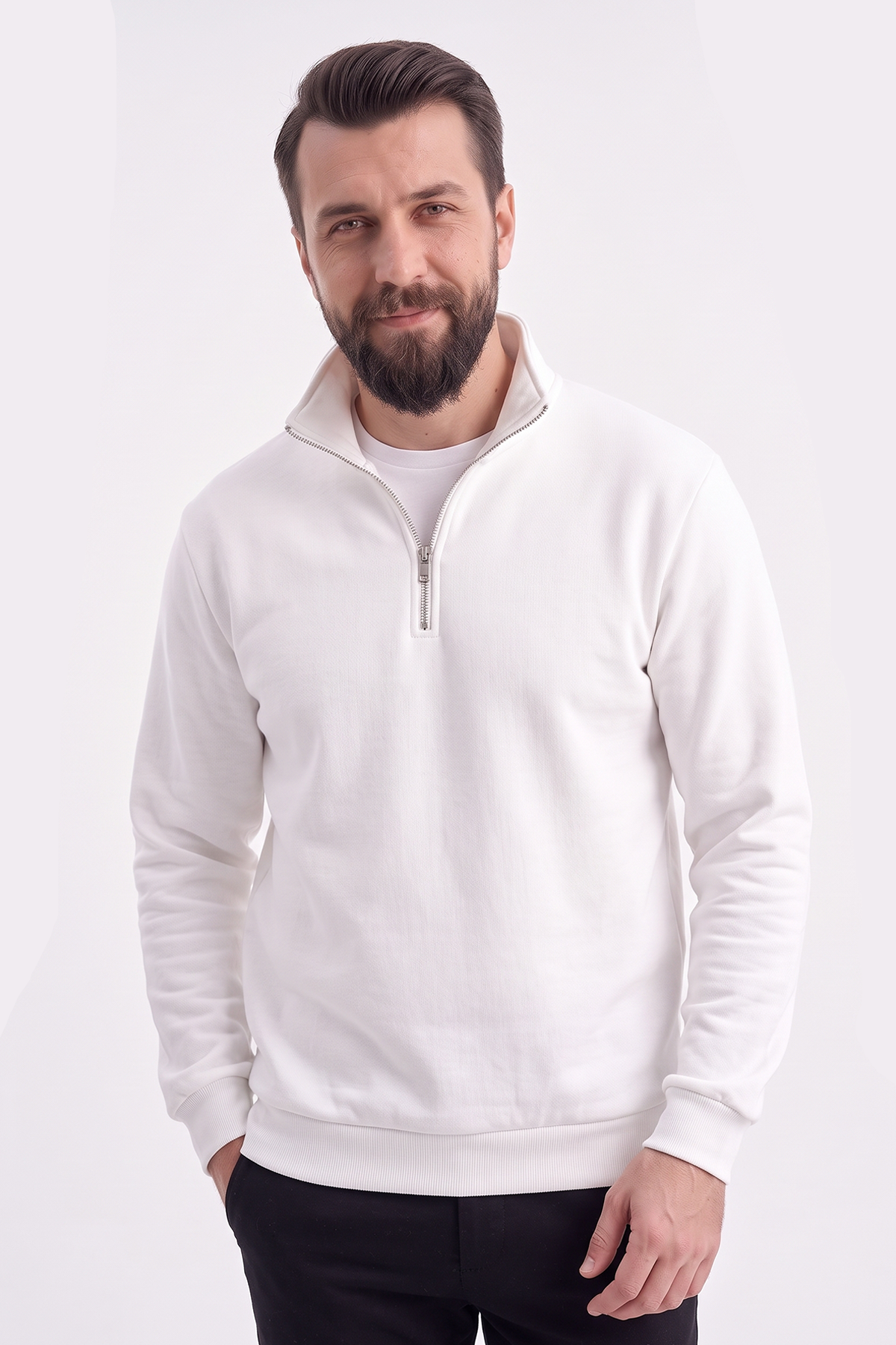 Beyaz Dik Yaka Yarım Fermuarlı İş Sweatshirt 3 İplik